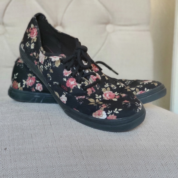 floral low top vans